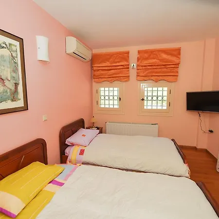 Antonia Beachfront *