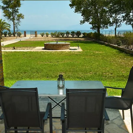Antonia Beachfront Ferienhaus