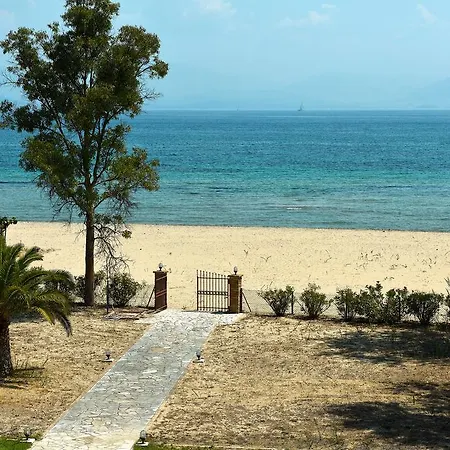 Antonia Beachfront Дом отдыха Лефкими