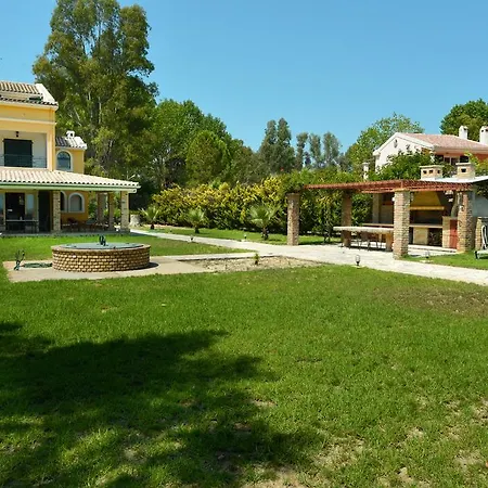 Ferienhaus Antonia Beachfront Lefkímmi