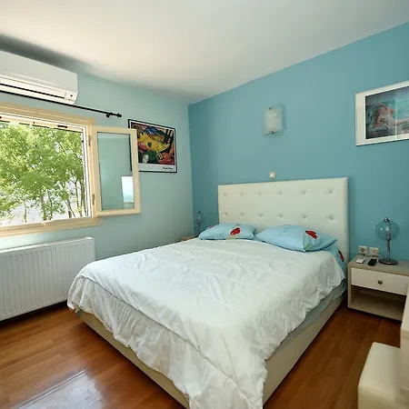 Antonia Beachfront *